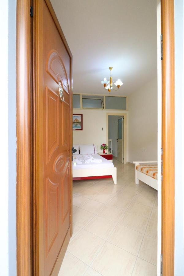 Apartments Vila Roboci Sarandë Eksteriør bilde