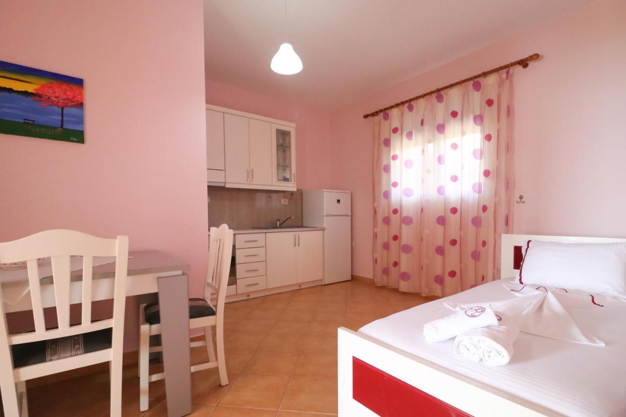 Apartments Vila Roboci Sarandë Eksteriør bilde