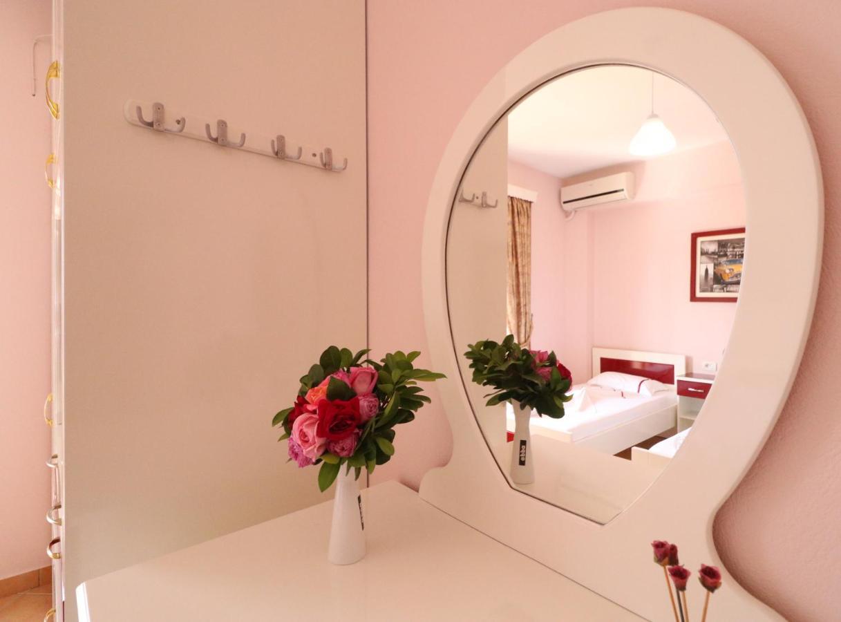Apartments Vila Roboci Sarandë Eksteriør bilde